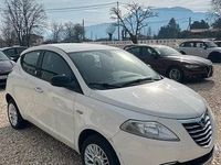 usata Lancia Ypsilon 0.9cc consumo irrisori neopatentati certi