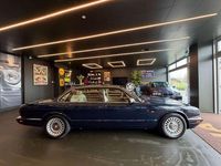 Usata Jaguar XJ40 241 CV (177 kW) 1995 Blu/azzurro Berlina