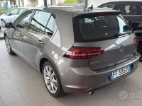 Używany VW Golf VII Executive 110 KM (80 kW) 2017 Żółty Sedan/Limuzyna