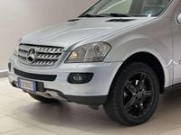 Usata Mercedes ML320 224 CV (164 kW) 2006 Argento SUV