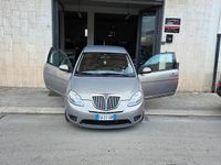 Usata Lancia Ypsilon 75 CV (55 kW) 2010 Marrone Utilitaria