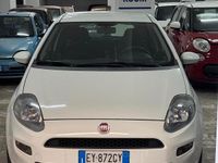 Usata Fiat Punto Young 85 CV (62 kW) 2015 Bianco Berlina