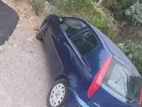 Usata Fiat Punto 60 CV (44 kW) 2002 Bluazzurro Utilitaria