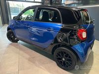 Begagnad Smart ForFour Passion 71 HK (52 kW) 2016 Blå Halvkombi