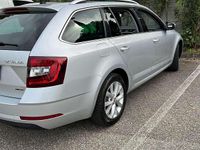 Usado Skoda Octavia G-TEC Ambition 110 CV (80 kW) 2017 Familiar