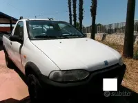 Usata Fiat Strada 63 CV (46 kW) 2002 Bianco Pick-up