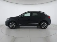 Usata VW T-Roc Style 110 CV (80 kW) 2023 Deep black perlato SUV