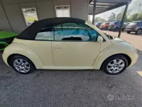 Usata VW New Beetle 101 CV (74 kW) 2004 Giallo Utilitaria