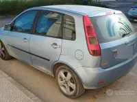 Usata Ford Fiesta 68 CV (50 kW) 2005 Utilitaria