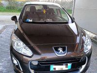 Usata Peugeot 308 Active 111 CV (81 kW) 2012 Marrone Berlina
