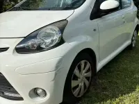 Usata Toyota Aygo 68 CV (50 kW) 2013 Bianco Utilitaria