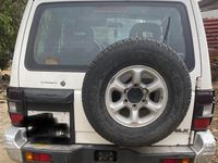 Usata Mitsubishi Pajero 100 CV (73 kW) 2000 Bianco SUV