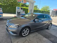 Usata Mercedes A180 Premium 122 CV (89 kW) 2013 Grigio Utilitaria