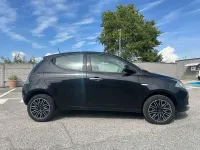 Usata Lancia Ypsilon Silver 69 CV (50 kW) 2024 Nero volcano Utilitaria