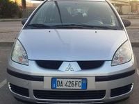 Usata Mitsubishi Colt 75 CV (55 kW) 2006 Argento Berlina