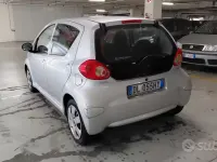 Usata Toyota Aygo 68 CV (50 kW) 2007 Grigio Utilitaria