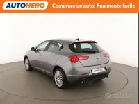Usata Alfa Romeo Giulietta Exclusive 175 CV (128 kW) 2015 Grigio Utilitaria