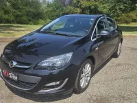 Usata Opel Astra Cosmo 131 CV (96 kW) 2014 Nero Berlina