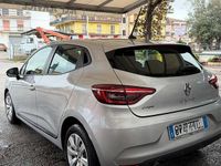 Usata Renault Clio V Life 101 CV (74 kW) 2022 Grigio Berlina