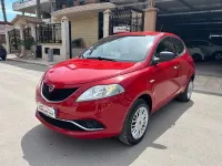 Usata Lancia Ypsilon Platinum 85 CV (62 kW) 2016 Rosso Utilitaria