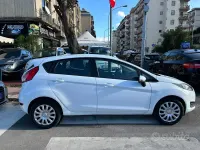 Usata Ford Fiesta 92 CV (67 kW) 2017 Bianco Utilitaria