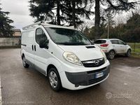 Usata Opel Vivaro 120 CV (88 kW) 2013 Bianco Monovolume