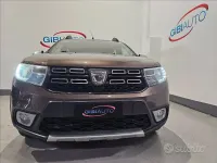 Begagnad Dacia Sandero Stepway 90 HK (66 kW) 2018 Brun Sedan