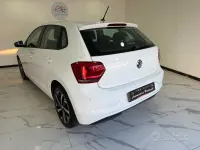 Usata VW Polo 65 CV (47 kW) 2017 Bianco Berlina