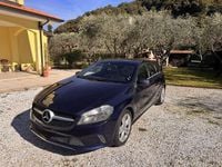 Usata Mercedes A180 109 CV (80 kW) 2017 Blu/azzurro Berlina