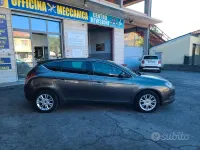 Usata Lancia Delta 120 CV (88 kW) 2011 Grigio Utilitaria