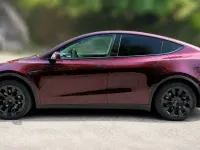 Usata Tesla Model Y 152 kW (208 CV) 2023 Rosso SUV