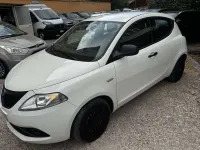 Usata Lancia Ypsilon Gold 69 CV (50 kW) 2018 Bianco Utilitaria