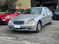 Usata Mercedes C180 Elegance 129 CV (94 kW) 2001 Grigio Berlina