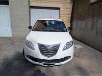 Usata Lancia Ypsilon 60 CV (44 kW) 2016 Bianco Utilitaria