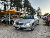 Usata Mercedes E280 Avantgarde 177 CV (130 kW) 2005 Gray Berlina