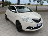 Usata Lancia Ypsilon 69 CV (50 kW) 2018 Beige Utilitaria