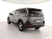 Usata Peugeot 5008 Allure 131 CV (96 kW) 2024 Grigio SUV