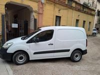 Gebraucht Peugeot Partner 99 PS (72 kW) 2016 Weiß Van / Kleinbus