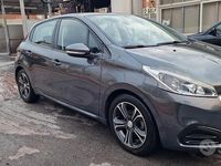 Gebraucht Peugeot 208 Active 75 PS (55 kW) 2017 Grau Kleinwagen