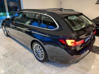 Usata BMW 530e Efficient Dynamics 292 CV (214 kW) 2022 Grigio Station wagon
