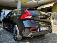 Usata Volvo V40 Business Edition 120 CV (88 kW) 2019 Nero Berlina