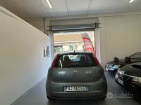Usata Fiat Grande Punto 77 CV (56 kW) 2007 Grigio Utilitaria