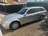 Usata Mercedes E270 Elegance 177 CV (130 kW) 2005 Argento Station wagon