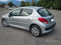 Usata Peugeot 207 73 CV (53 kW) 2013 Grigio Berlina