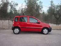 Usata Fiat Panda Emotion 60 CV (44 kW) 2004 Rosso Utilitaria