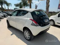 Usata Lancia Ypsilon 85 CV (62 kW) 2013 Bianco Utilitaria