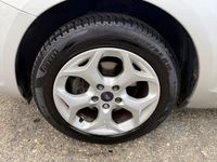 Begagnad Ford Focus 110 HK (80 kW) 2010 Silver Kombi