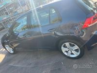 Usata VW Golf VII Highline 110 CV (80 kW) 2015 Blu Berlina