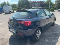 Usata Alfa Romeo Giulietta Distinctive 105 CV (77 kW) 2012 Bluazzurro Utilitaria