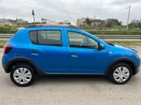 Usata Dacia Sandero Prestige 90 CV (66 kW) 2014 Blu Berlina